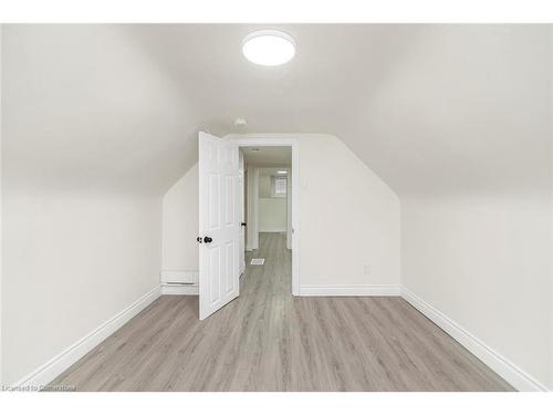 922 Burlington Street E, Hamilton, ON - Indoor Photo Showing Other Room