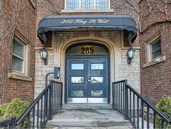 8-285 King Street W Hamilton, ON L8P 1B2