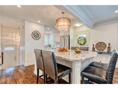 27 Hoover Crescent, Hamilton, ON - Indoor Photo Showing Dining Room