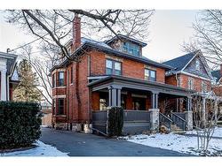 122 Melville Street  Dundas, ON L9H 2A5