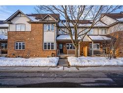 27-100 Beddoe Drive  Hamilton, ON L8P 4Z2