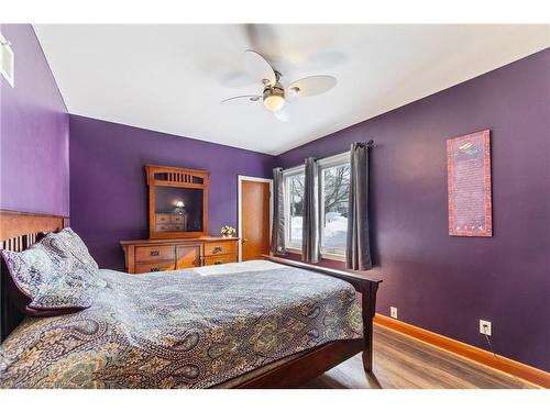 234 Auburn Avenue, Hamilton, ON - Indoor Photo Showing Bedroom