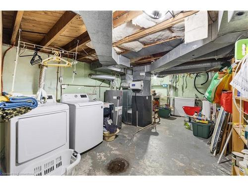 234 Auburn Avenue, Hamilton, ON - Indoor Photo Showing Laundry Room