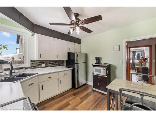 234 Auburn Avenue, Hamilton, ON - Indoor Photo Showing Kitchen With Double Sink