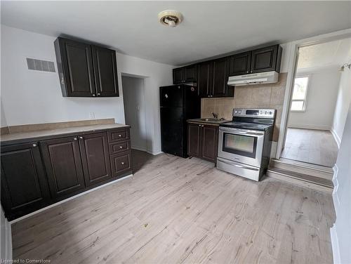 5 Nightingale Street, Hamilton, ON - Indoor Photo Showing Kitchen