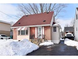 21 Eastvale Place  Hamilton, ON L8H 1N9