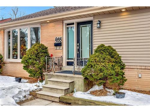 635 Inverness Avenue, Burlington, ON - Outdoor