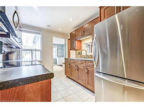 29 East 21St Street, Hamilton, ON - Indoor Photo Showing Kitchen