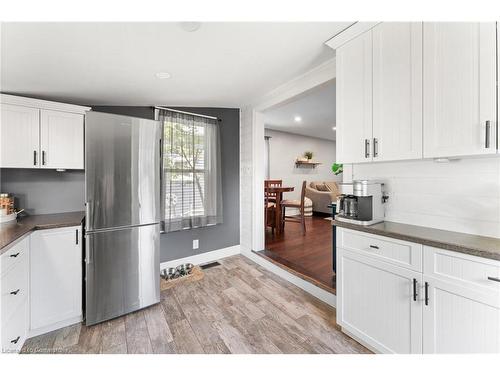 781 Spring Gardens Road, Burlington, ON - Indoor Photo Showing Kitchen