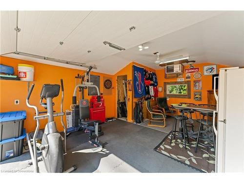 781 Spring Gardens Road, Burlington, ON - Indoor Photo Showing Garage