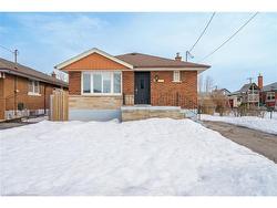 8 Shynal Avenue  Hamilton, ON L8H 6K1