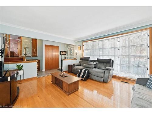 618 Artreva Crescent, Burlington, ON - Indoor Photo Showing Living Room