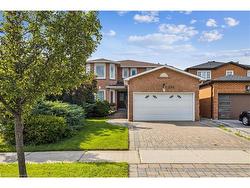 588 Fairview Rd Road W Mississauga, ON L5B 3X3