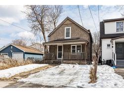 52 Stapleton Avenue N Hamilton, ON L8H 3N5