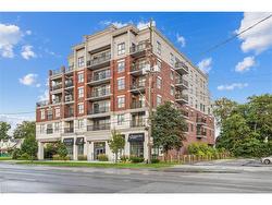 404-34 Plains Road E Burlington, ON L7T 0B9