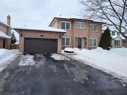 3 Suter Crescent  Dundas, ON L9H 6R6