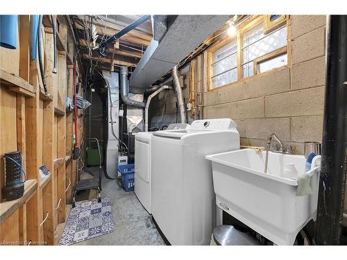 221 East 24Th Street, Hamilton, ON - Indoor Photo Showing Laundry Room