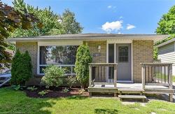 61 Rossford Crescent  Kitchener, ON N2M 2H8