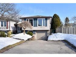 199 Wendover Drive  Hamilton, ON L9C 5X6