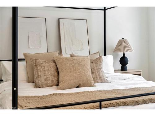 49 Willson Drive, Thorold, ON - Indoor Photo Showing Bedroom