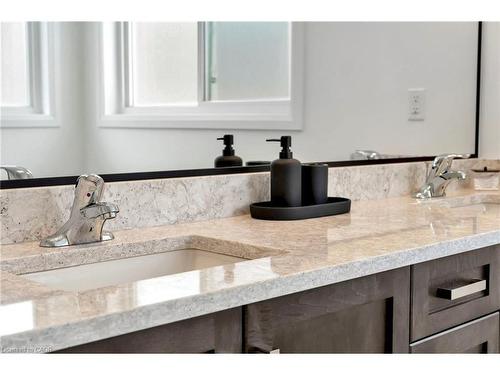 49 Willson Drive, Thorold, ON - Indoor Photo Showing Bathroom