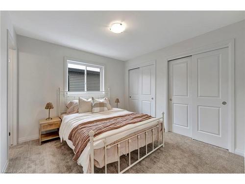 49 Willson Drive, Thorold, ON - Indoor Photo Showing Bedroom