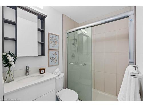 712-60 Frederick Street, Kitchener, ON - Indoor Photo Showing Bathroom