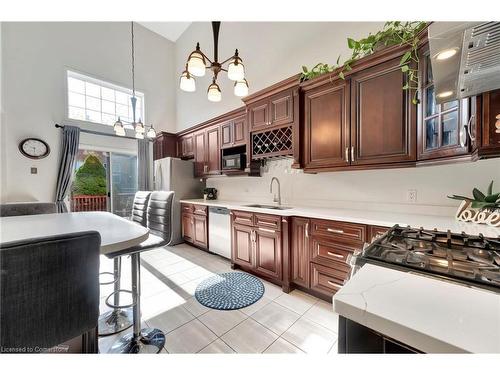 63 Lynnette Drive, Hamilton, ON - Indoor Photo Showing Kitchen