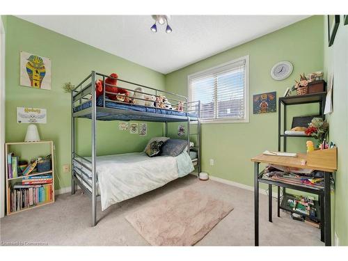 63 Lynnette Drive, Hamilton, ON - Indoor Photo Showing Bedroom