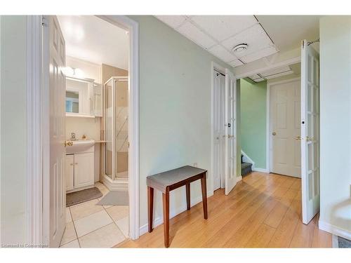 63 Lynnette Drive, Hamilton, ON - Indoor Photo Showing Bathroom