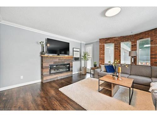 40 Terrystone Walk, Waterloo, ON - Indoor Photo Showing Living Room With Fireplace