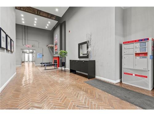 105-66 Bay Street S, Hamilton, ON - Indoor Photo Showing Other Room