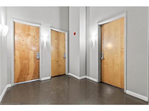 105-66 Bay Street S, Hamilton, ON - Indoor Photo Showing Other Room