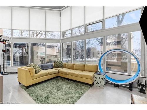 105-66 Bay Street S, Hamilton, ON - Indoor