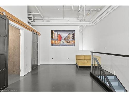 105-66 Bay Street S, Hamilton, ON - Indoor Photo Showing Other Room
