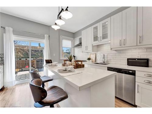 100 Birch Avenue, Hamilton, ON - Indoor Photo Showing Kitchen With Upgraded Kitchen