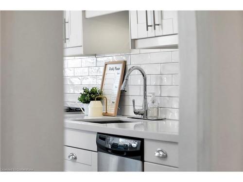 100 Birch Avenue, Hamilton, ON - Indoor Photo Showing Kitchen