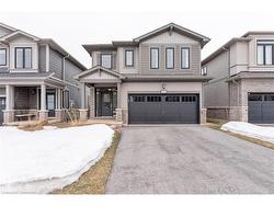 107 Starfire Crescent Crescent  Stoney Creek, ON L8E 0K9