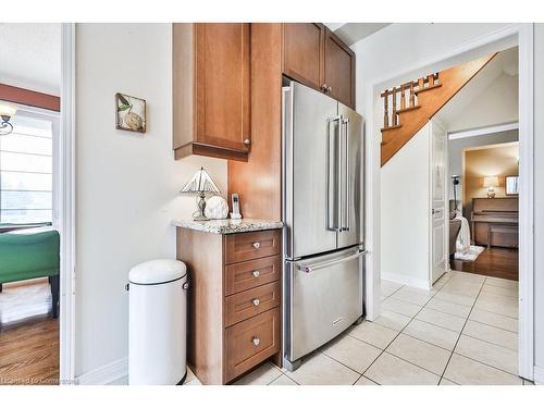 4140 Judson Common, Burlington, ON - Indoor Photo Showing Kitchen