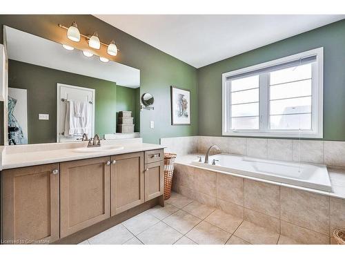 4140 Judson Common, Burlington, ON - Indoor Photo Showing Bathroom