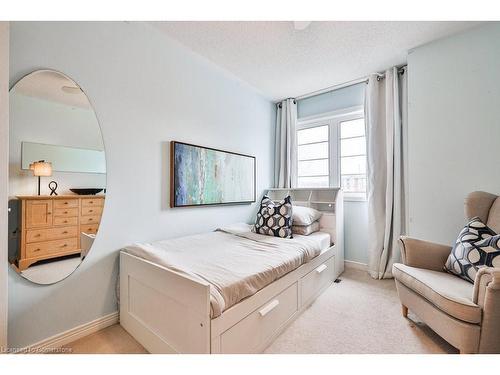 4140 Judson Common, Burlington, ON - Indoor Photo Showing Bedroom