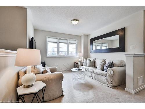 4140 Judson Common, Burlington, ON - Indoor Photo Showing Living Room