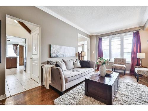 4140 Judson Common, Burlington, ON - Indoor Photo Showing Living Room