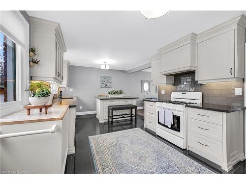 5372 Spruce Avenue, Burlington, ON - Indoor Photo Showing Kitchen