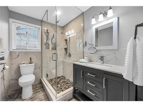 5372 Spruce Avenue, Burlington, ON - Indoor Photo Showing Bathroom