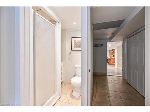 5372 Spruce Avenue, Burlington, ON - Indoor Photo Showing Bathroom