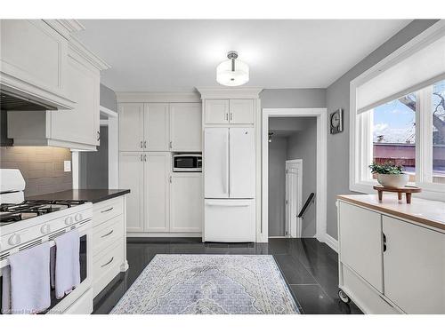 5372 Spruce Avenue, Burlington, ON - Indoor Photo Showing Kitchen