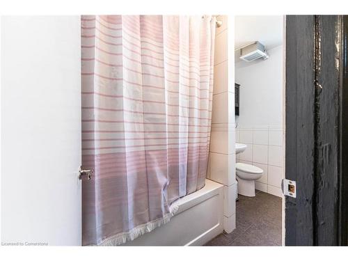 174 East 24Th Street, Hamilton, ON - Indoor Photo Showing Bathroom