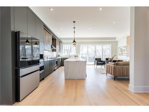 25 Shadyside Avenue, Hamilton, ON - Indoor Photo Showing Kitchen With Upgraded Kitchen