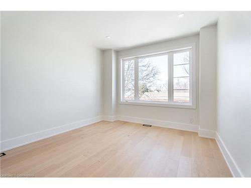 25 Shadyside Avenue, Hamilton, ON - Indoor Photo Showing Other Room